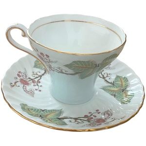 Vintage Aynsley corset style bone China teacup & saucer